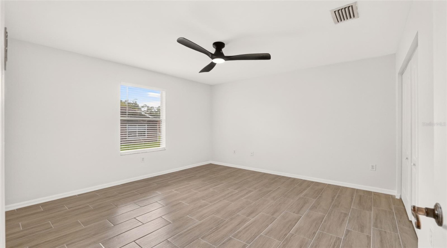 Gainesville, Florida 32608, 4 Bedroom Bedrooms, ,2 Bathroombathrooms,Residential,For Sale,52Nd,0,Mfrgc542915
