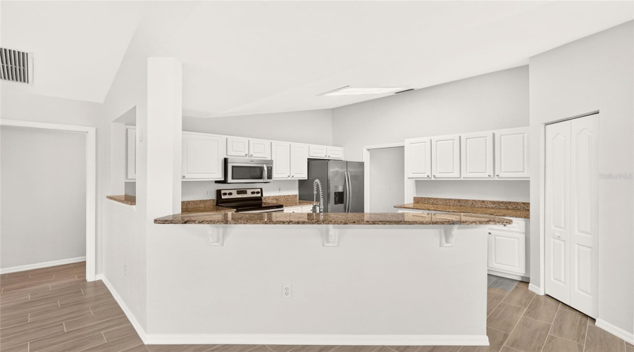 Gainesville, Florida 32608, 4 Bedroom Bedrooms, ,2 Bathroombathrooms,Residential,For Sale,52Nd,0,Mfrgc542915