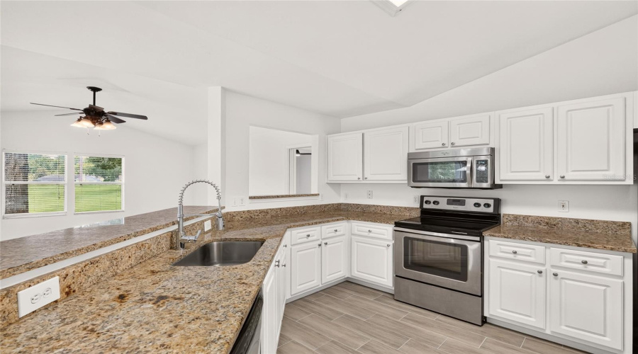 Gainesville, Florida 32608, 4 Bedroom Bedrooms, ,2 Bathroombathrooms,Residential,For Sale,52Nd,0,Mfrgc542915