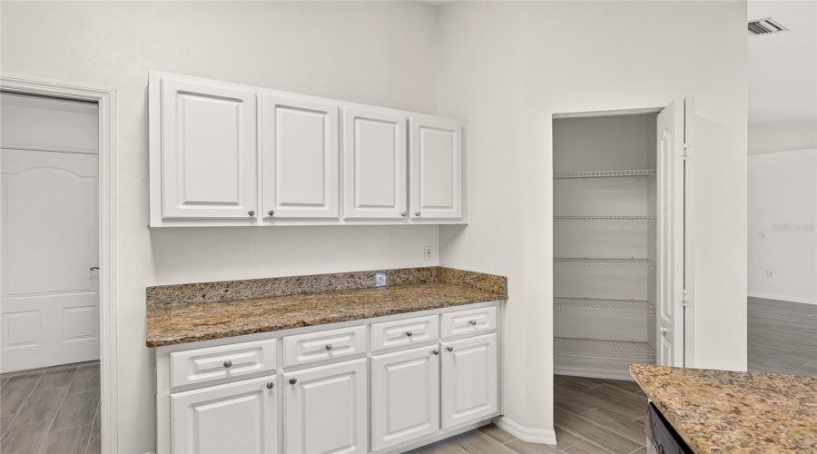 Gainesville, Florida 32608, 4 Bedroom Bedrooms, ,2 Bathroombathrooms,Residential,For Sale,52Nd,0,Mfrgc542915
