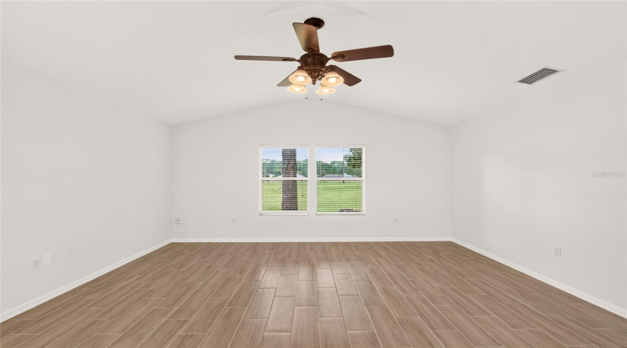 Gainesville, Florida 32608, 4 Bedroom Bedrooms, ,2 Bathroombathrooms,Residential,For Sale,52Nd,0,Mfrgc542915