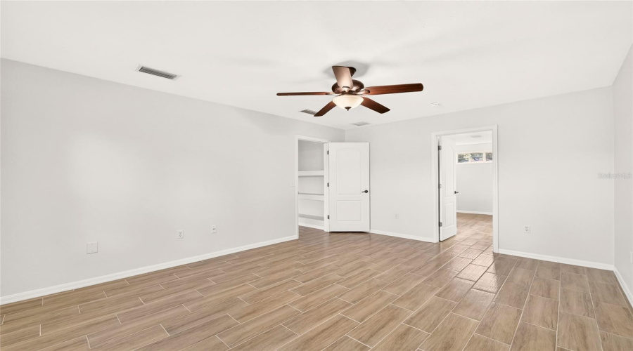 Gainesville, Florida 32608, 4 Bedroom Bedrooms, ,2 Bathroombathrooms,Residential,For Sale,52Nd,0,Mfrgc542915