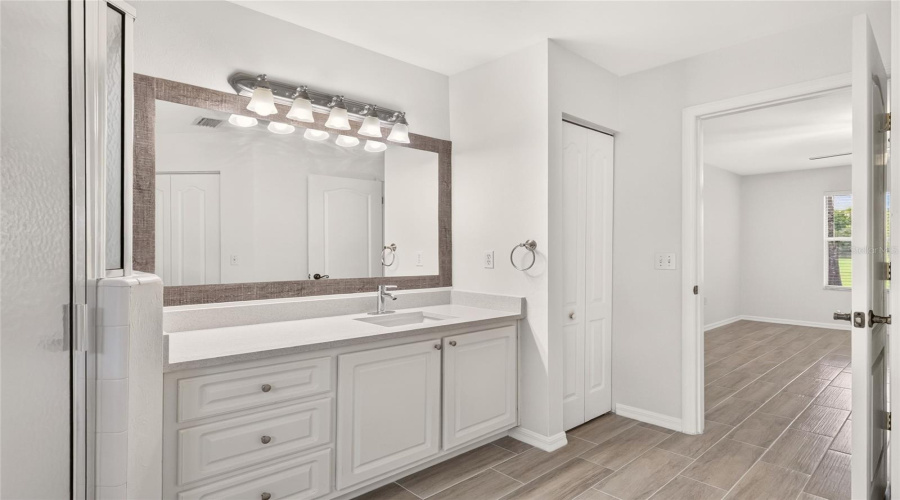 Gainesville, Florida 32608, 4 Bedroom Bedrooms, ,2 Bathroombathrooms,Residential,For Sale,52Nd,0,Mfrgc542915