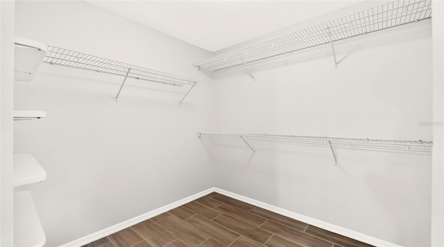 Gainesville, Florida 32608, 4 Bedroom Bedrooms, ,2 Bathroombathrooms,Residential,For Sale,52Nd,0,Mfrgc542915