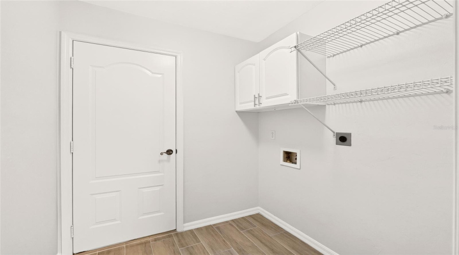 Gainesville, Florida 32608, 4 Bedroom Bedrooms, ,2 Bathroombathrooms,Residential,For Sale,52Nd,0,Mfrgc542915