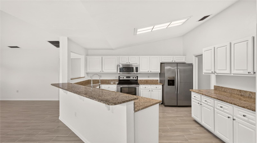 Gainesville, Florida 32608, 4 Bedroom Bedrooms, ,2 Bathroombathrooms,Residential,For Sale,52Nd,0,Mfrgc542915