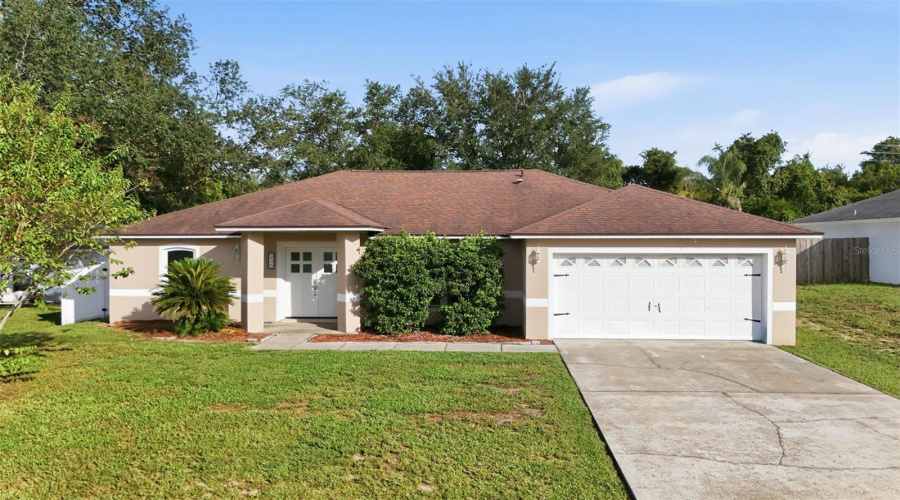 Groveland, Florida 34736, 3 Bedroom Bedrooms, ,2 Bathroombathrooms,Residential,For Sale,Country Lakes,0,Mfrg5116996