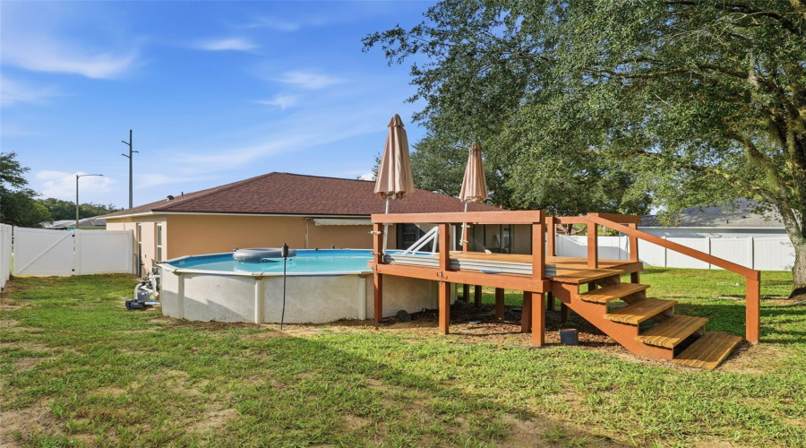Groveland, Florida 34736, 3 Bedroom Bedrooms, ,2 Bathroombathrooms,Residential,For Sale,Country Lakes,0,Mfrg5116996