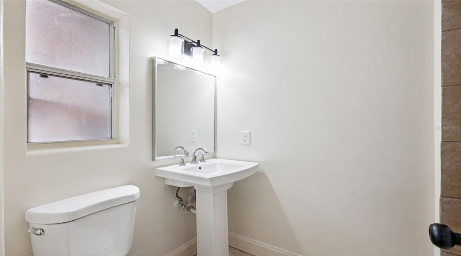 Orlando, Florida 32803, 4 Bedroom Bedrooms, ,2 Bathroombathrooms,Residential,For Sale,Hillside,0,Mfro6436629