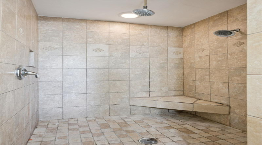 Orlando, Florida 32803, 4 Bedroom Bedrooms, ,2 Bathroombathrooms,Residential,For Sale,Hillside,0,Mfro6436629