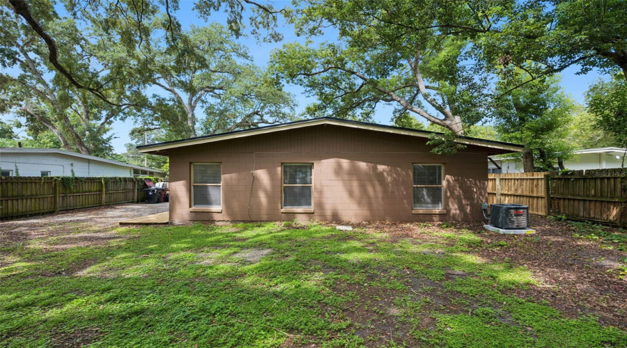 Orlando, Florida 32803, 4 Bedroom Bedrooms, ,2 Bathroombathrooms,Residential,For Sale,Hillside,0,Mfro6436629