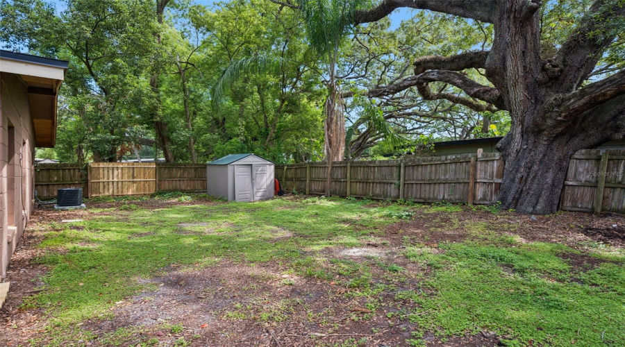 Orlando, Florida 32803, 4 Bedroom Bedrooms, ,2 Bathroombathrooms,Residential,For Sale,Hillside,0,Mfro6436629