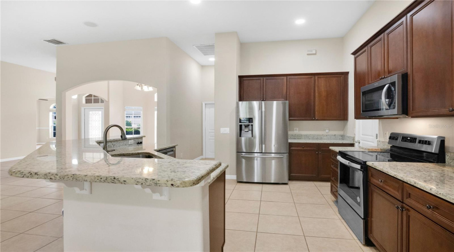 Ocoee, Florida 34761, 3 Bedroom Bedrooms, ,2 Bathroombathrooms,Residential,For Sale,Beacon Pointe,0,Mfro6436632