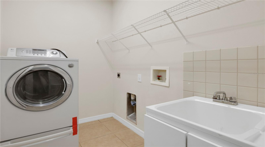 Ocoee, Florida 34761, 3 Bedroom Bedrooms, ,2 Bathroombathrooms,Residential,For Sale,Beacon Pointe,0,Mfro6436632