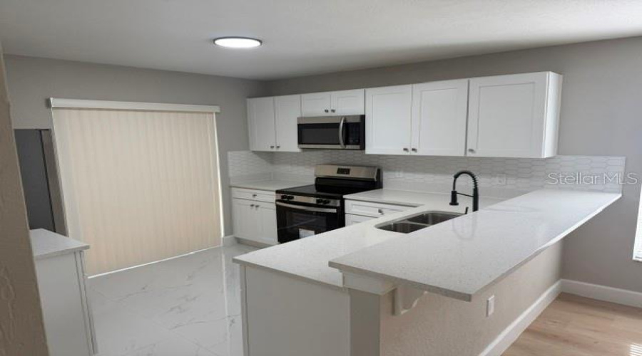 Orlando, Florida 32811, 4 Bedroom Bedrooms, ,2 Bathroombathrooms,Residential,For Sale,Cypress,0,Mfro6436811