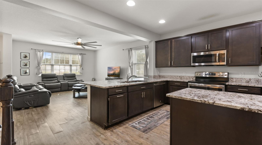 Apopka, Florida 32703, 3 Bedroom Bedrooms, ,2 Bathroombathrooms,Residential,For Sale,Liner,0,Mfro6436843