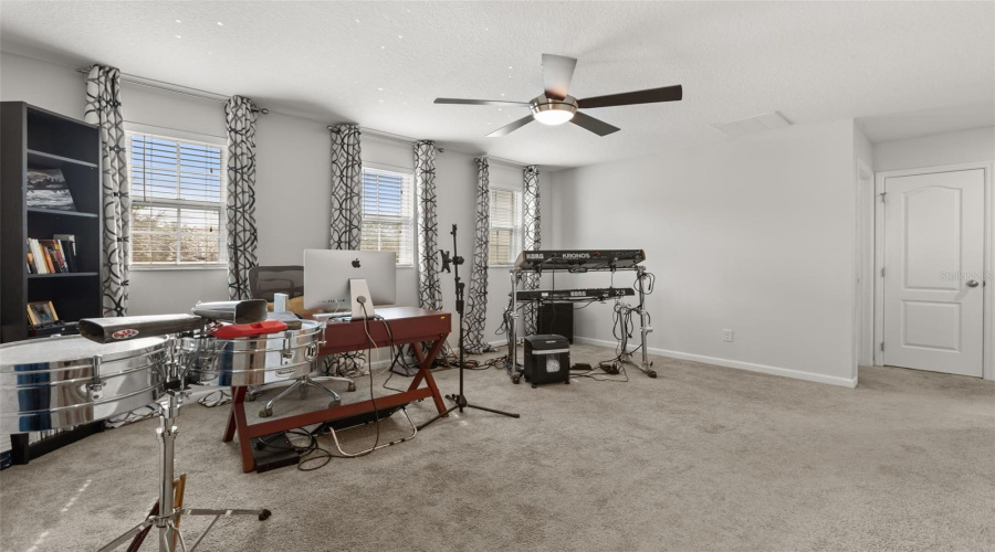Apopka, Florida 32703, 3 Bedroom Bedrooms, ,2 Bathroombathrooms,Residential,For Sale,Liner,0,Mfro6436843