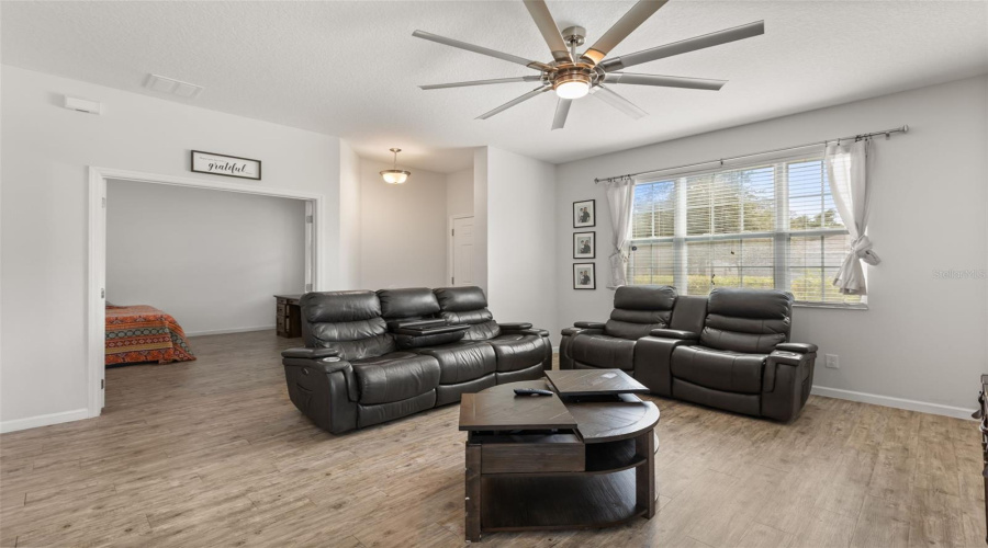 Apopka, Florida 32703, 3 Bedroom Bedrooms, ,2 Bathroombathrooms,Residential,For Sale,Liner,0,Mfro6436843