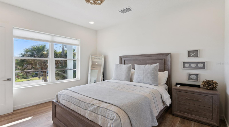 New Smyrna Beach, Florida 32169, 3 Bedroom Bedrooms, ,3 Bathroombathrooms,Residential,For Sale,Turtlemound,0,Mfro6434208