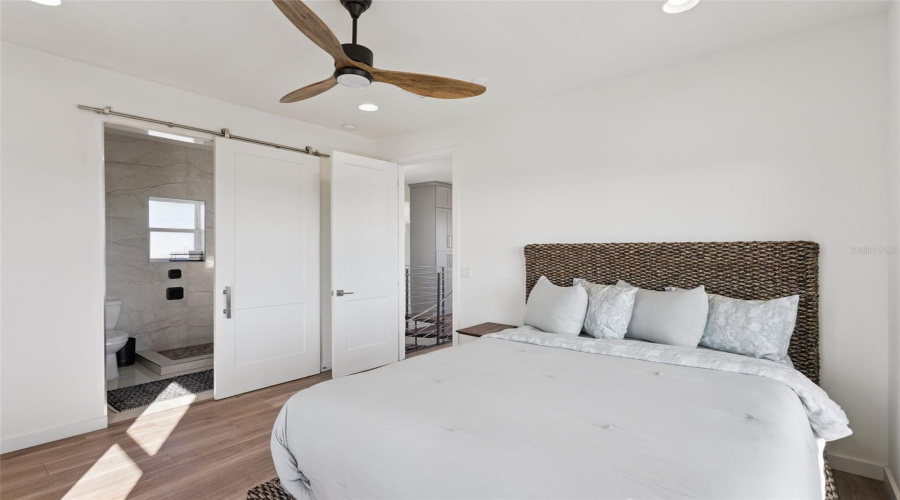 Ensuite Bedroom #3 3Rd Floor