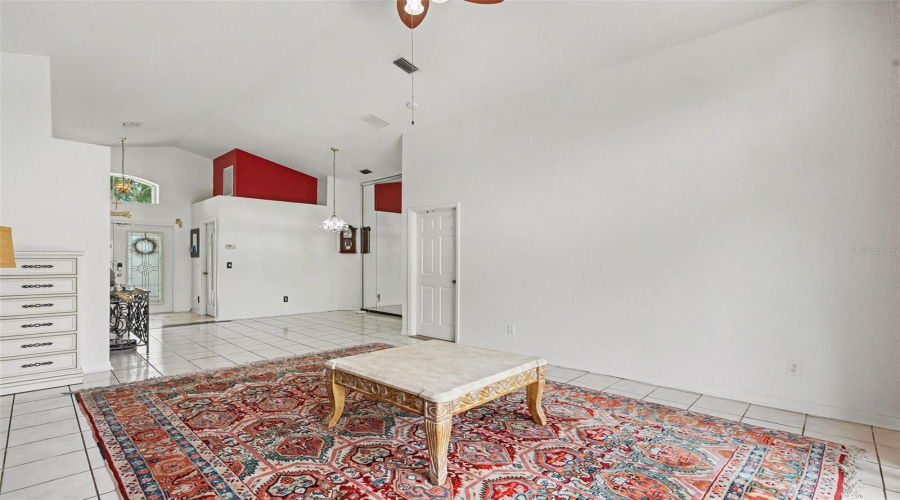 Brandon, Florida 33510, 3 Bedroom Bedrooms, ,2 Bathroombathrooms,Residential,For Sale,Vinetree,0,Mfrtb8541331