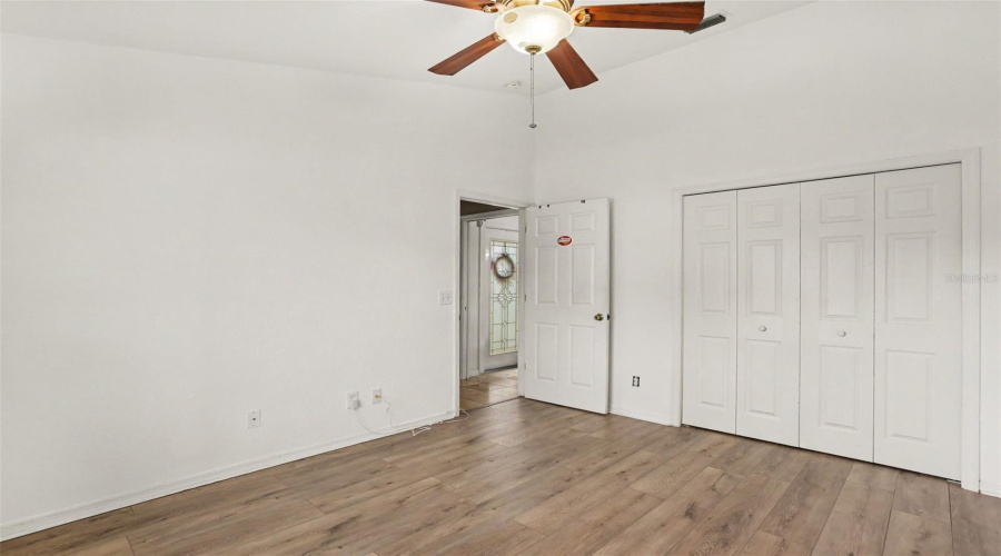 Brandon, Florida 33510, 3 Bedroom Bedrooms, ,2 Bathroombathrooms,Residential,For Sale,Vinetree,0,Mfrtb8541331