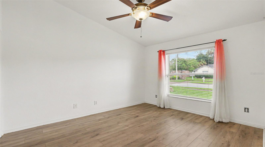 Brandon, Florida 33510, 3 Bedroom Bedrooms, ,2 Bathroombathrooms,Residential,For Sale,Vinetree,0,Mfrtb8541331