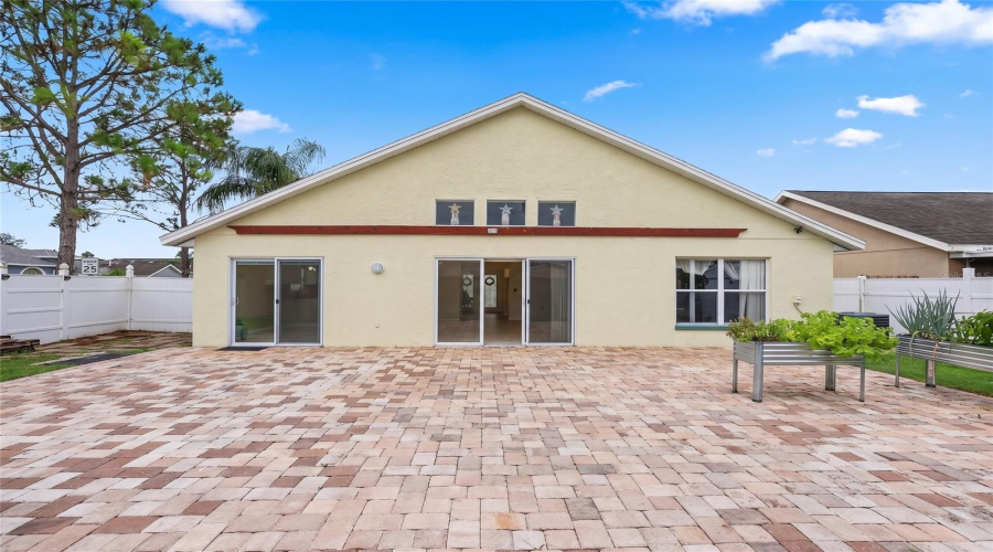 Brandon, Florida 33510, 3 Bedroom Bedrooms, ,2 Bathroombathrooms,Residential,For Sale,Vinetree,0,Mfrtb8541331