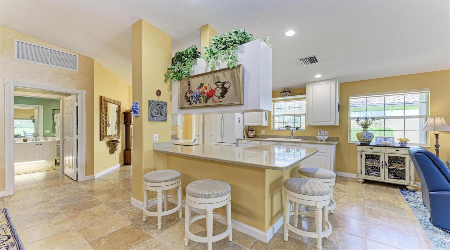 Venice, Florida 34293, 2 Bedroom Bedrooms, ,2 Bathroombathrooms,Residential,For Sale,Erice,0,Mfrn6145455