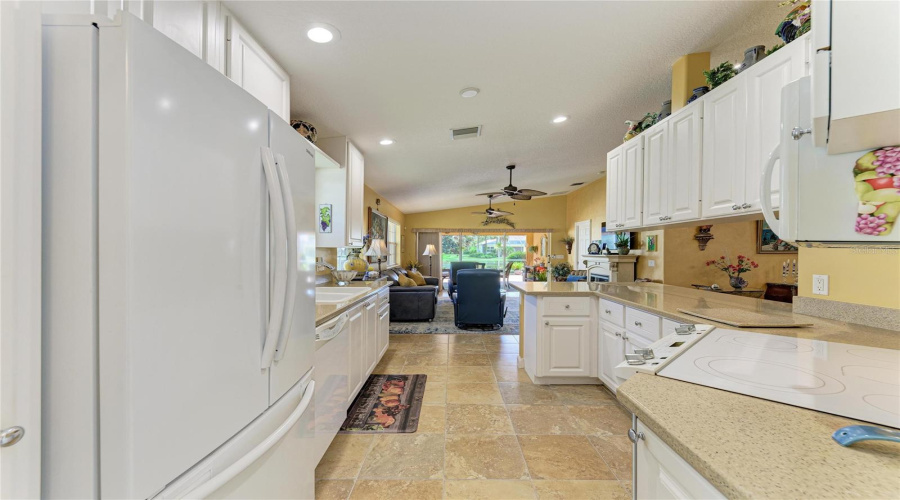 Venice, Florida 34293, 2 Bedroom Bedrooms, ,2 Bathroombathrooms,Residential,For Sale,Erice,0,Mfrn6145455