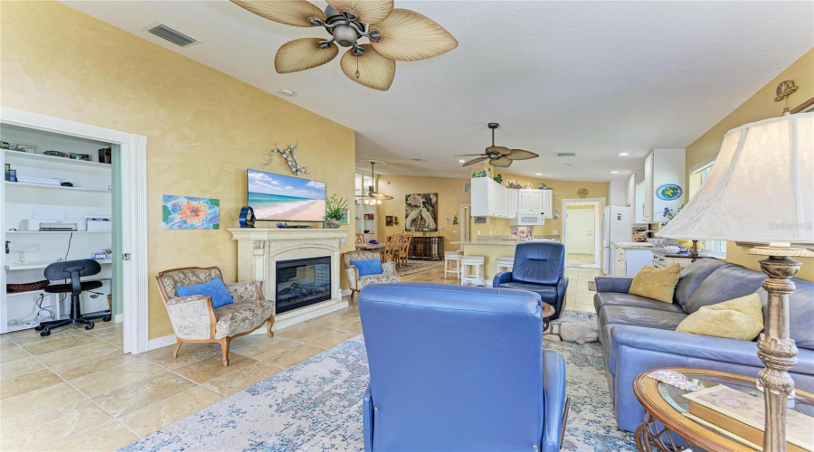 Venice, Florida 34293, 2 Bedroom Bedrooms, ,2 Bathroombathrooms,Residential,For Sale,Erice,0,Mfrn6145455