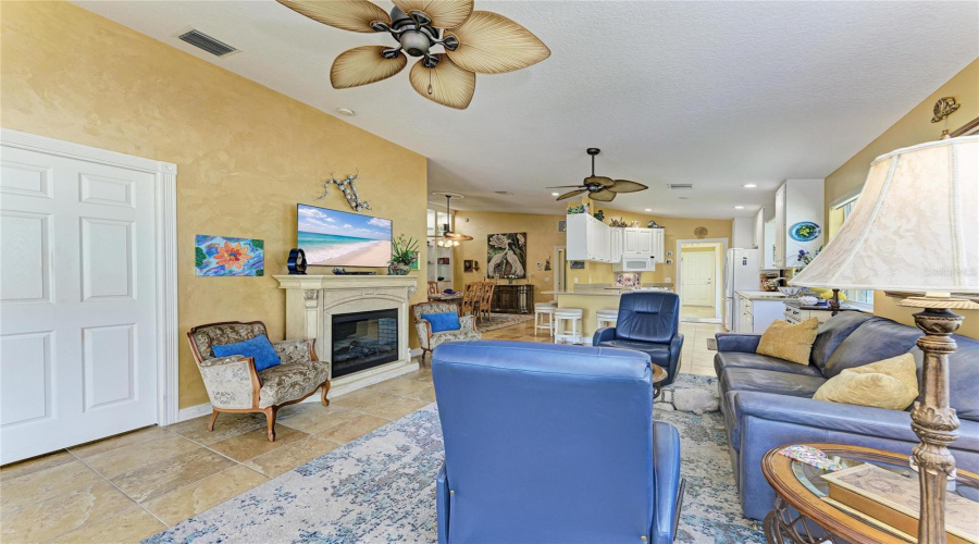 Venice, Florida 34293, 2 Bedroom Bedrooms, ,2 Bathroombathrooms,Residential,For Sale,Erice,0,Mfrn6145455