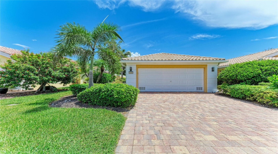 Venice, Florida 34293, 2 Bedroom Bedrooms, ,2 Bathroombathrooms,Residential,For Sale,Erice,0,Mfrn6145455