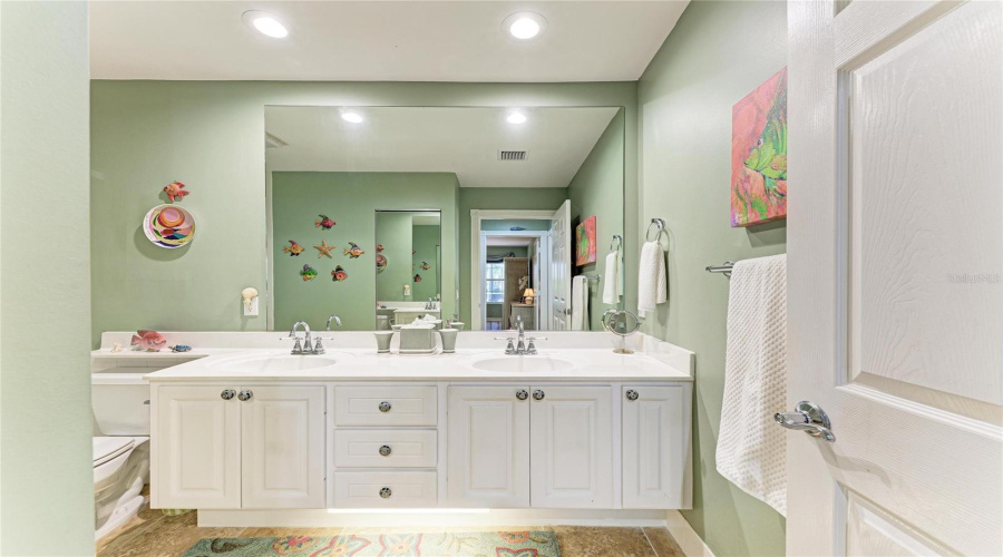 Venice, Florida 34293, 2 Bedroom Bedrooms, ,2 Bathroombathrooms,Residential,For Sale,Erice,0,Mfrn6145455
