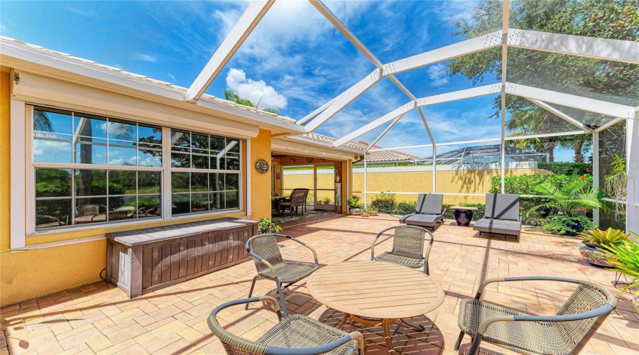 Venice, Florida 34293, 2 Bedroom Bedrooms, ,2 Bathroombathrooms,Residential,For Sale,Erice,0,Mfrn6145455