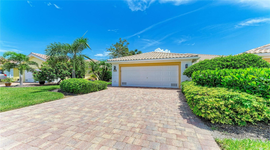 Venice, Florida 34293, 2 Bedroom Bedrooms, ,2 Bathroombathrooms,Residential,For Sale,Erice,0,Mfrn6145455