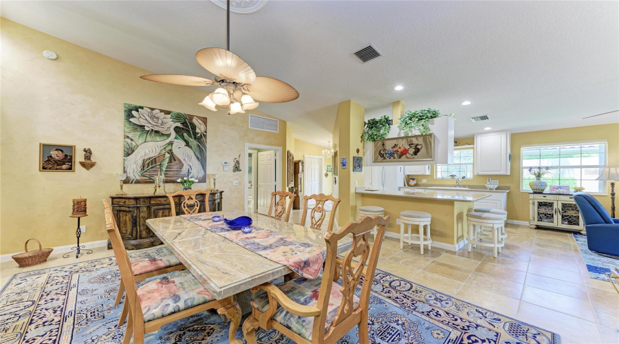 Venice, Florida 34293, 2 Bedroom Bedrooms, ,2 Bathroombathrooms,Residential,For Sale,Erice,0,Mfrn6145455