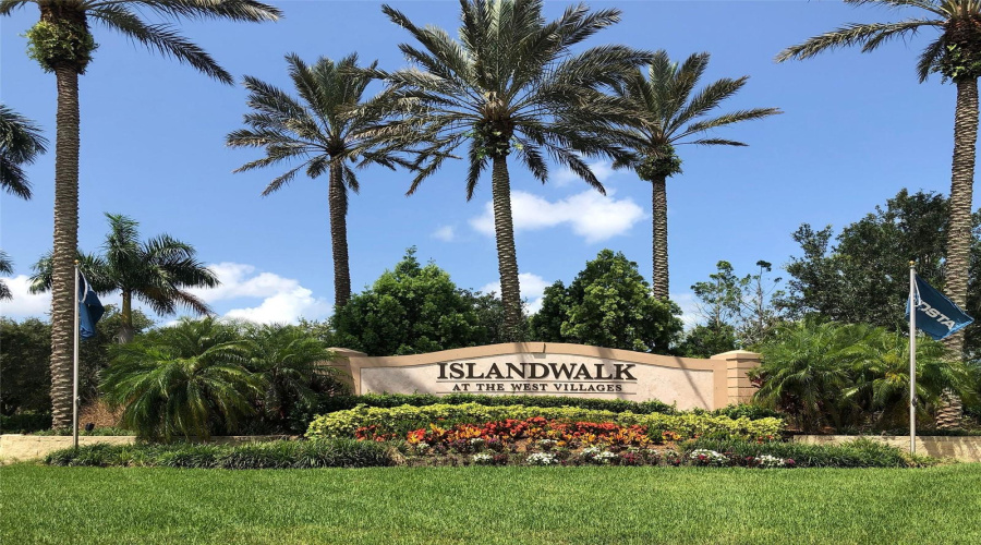 Islandwalk Entrance