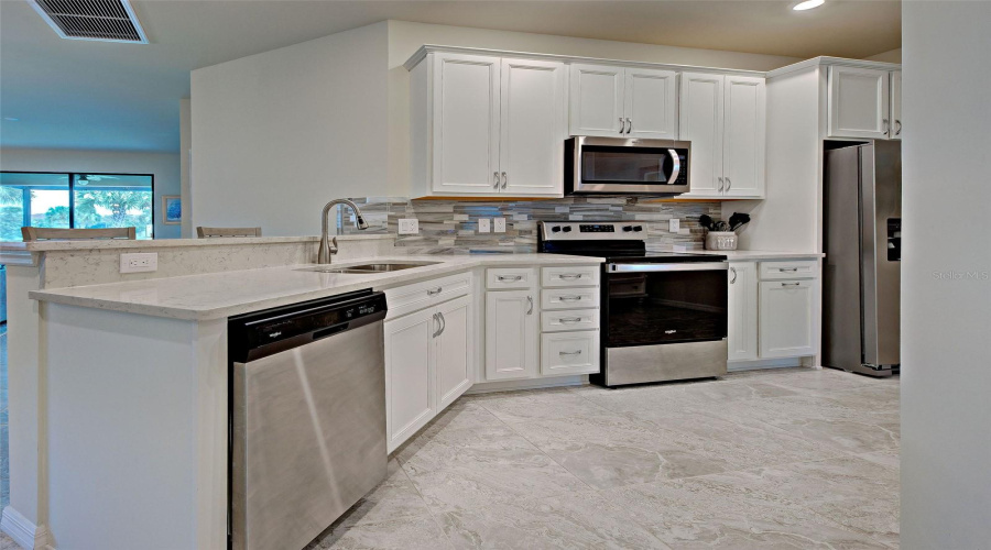 Functional, Spacious Kitchen