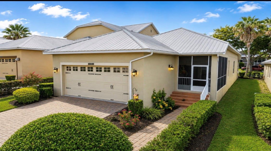 Tavares, Florida 32778, 3 Bedroom Bedrooms, ,2 Bathroombathrooms,Residential,For Sale,Appalachee,0,Mfrg5116546