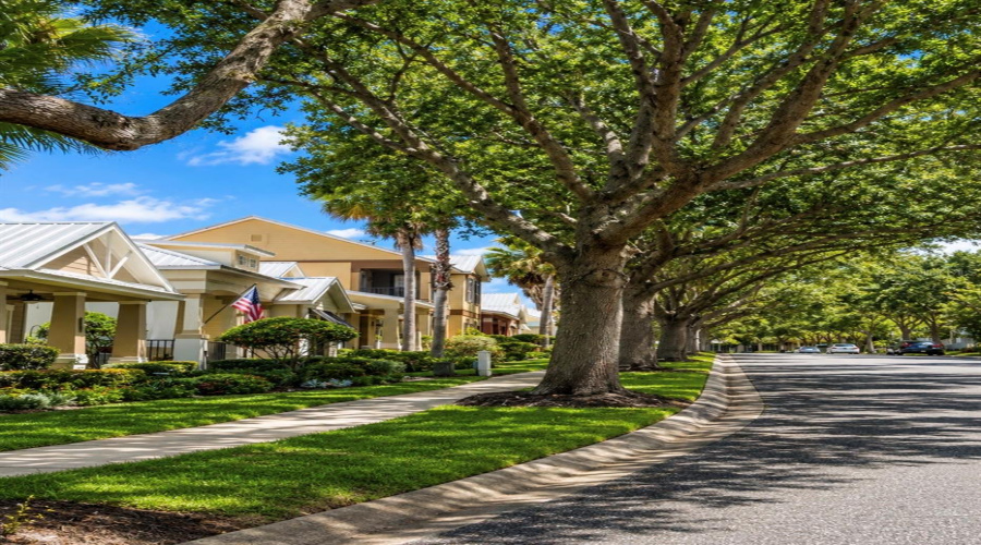 Tavares, Florida 32778, 3 Bedroom Bedrooms, ,2 Bathroombathrooms,Residential,For Sale,Appalachee,0,Mfrg5116546