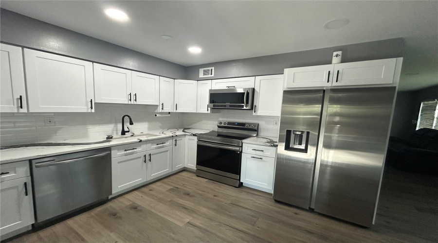Tampa, Florida 33613, 3 Bedroom Bedrooms, ,1 Bathroombathrooms,Residential,For Sale,Lakewood,0,Mfra4703678