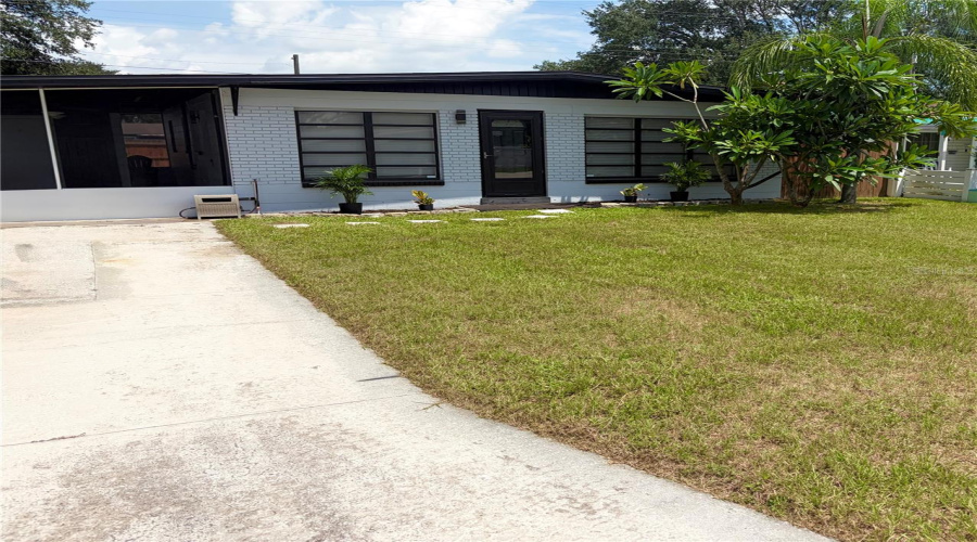 Tampa, Florida 33613, 3 Bedroom Bedrooms, ,1 Bathroombathrooms,Residential,For Sale,Lakewood,0,Mfra4703678