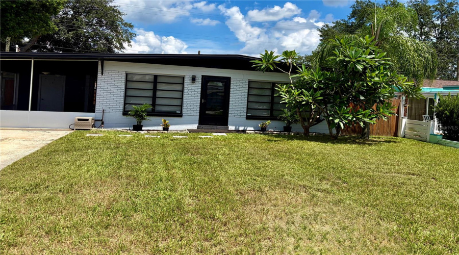Tampa, Florida 33613, 3 Bedroom Bedrooms, ,1 Bathroombathrooms,Residential,For Sale,Lakewood,0,Mfra4703678