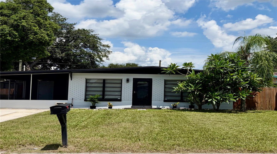 Tampa, Florida 33613, 3 Bedroom Bedrooms, ,1 Bathroombathrooms,Residential,For Sale,Lakewood,0,Mfra4703678