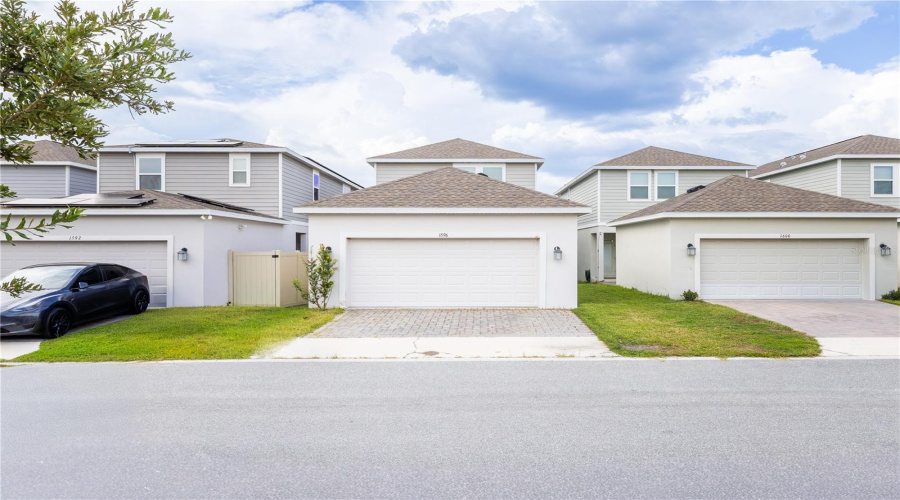 Kissimmee, Florida 34744, 4 Bedroom Bedrooms, ,3 Bathroombathrooms,Residential,For Sale,Cross Prairie,0,Mfro6435436