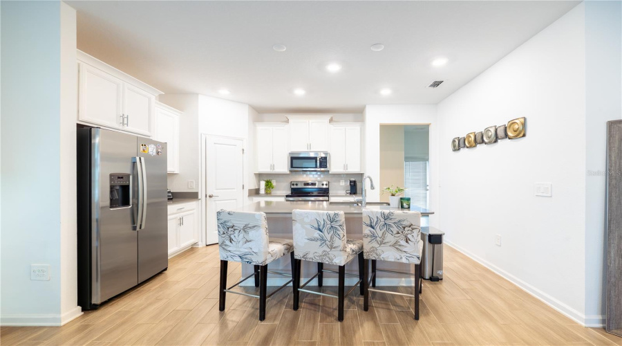 Kissimmee, Florida 34744, 4 Bedroom Bedrooms, ,3 Bathroombathrooms,Residential,For Sale,Cross Prairie,0,Mfro6435436