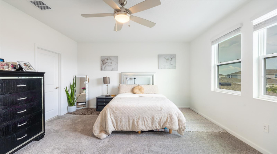 Kissimmee, Florida 34744, 4 Bedroom Bedrooms, ,3 Bathroombathrooms,Residential,For Sale,Cross Prairie,0,Mfro6435436