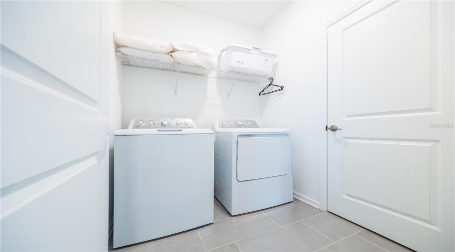 Kissimmee, Florida 34744, 4 Bedroom Bedrooms, ,3 Bathroombathrooms,Residential,For Sale,Cross Prairie,0,Mfro6435436