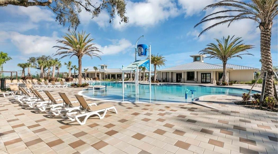 Kissimmee, Florida 34744, 4 Bedroom Bedrooms, ,3 Bathroombathrooms,Residential,For Sale,Cross Prairie,0,Mfro6435436